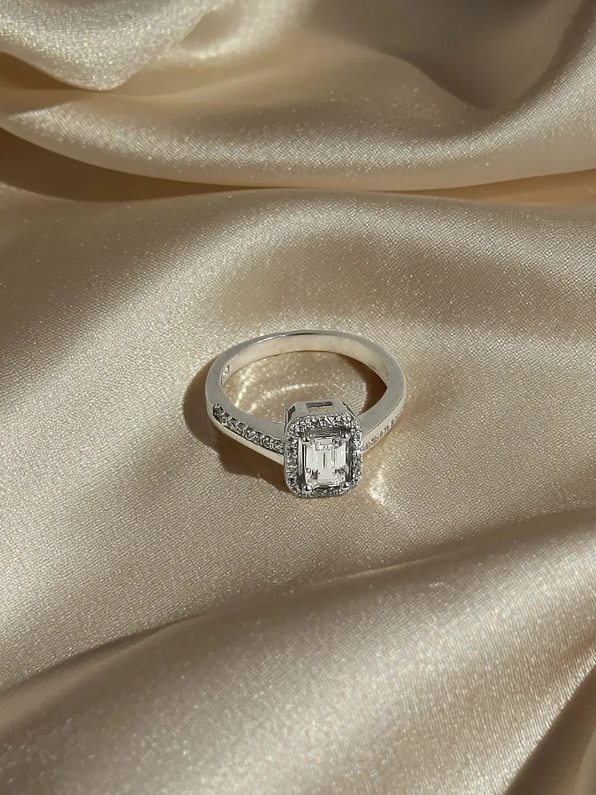 Halo Silber Ring mit Baguette Stein - Damen Silber Ring
